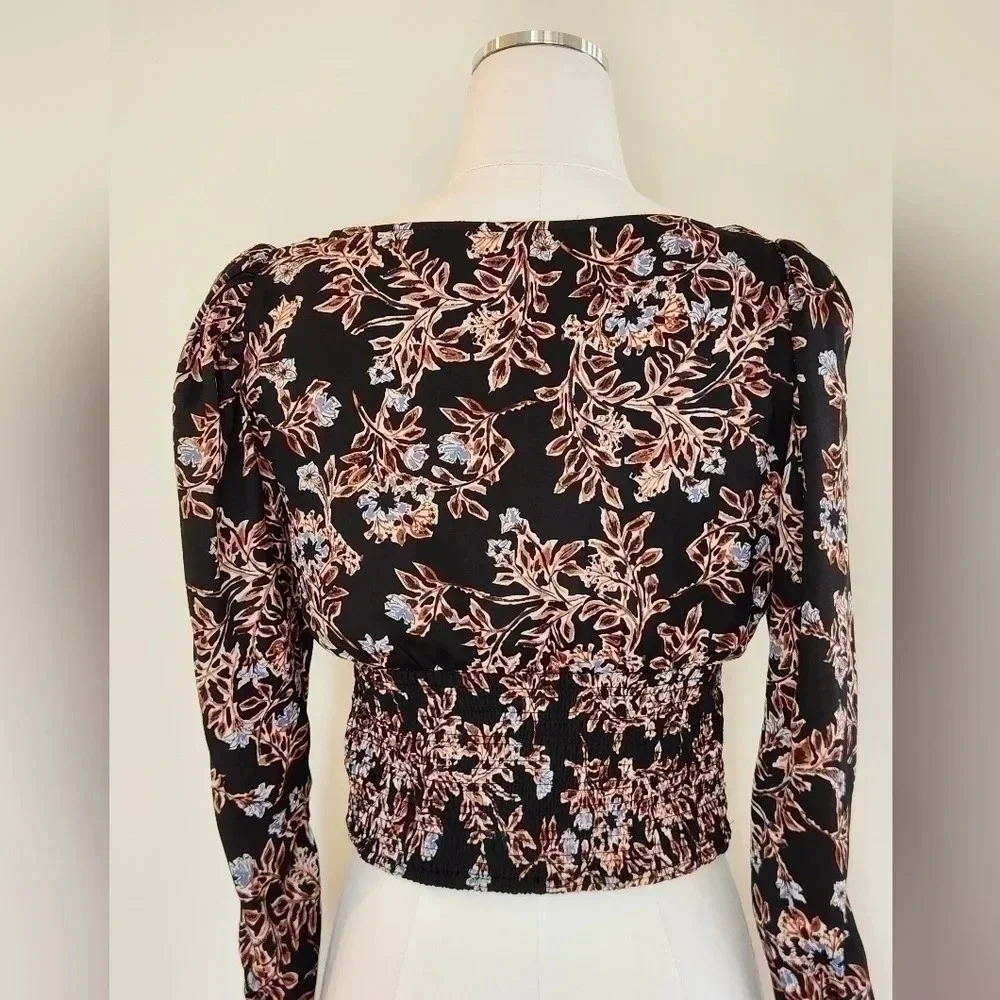 NWT || FREE PEOPLE || Santiago smocked blouse, crop, black, floral, size small